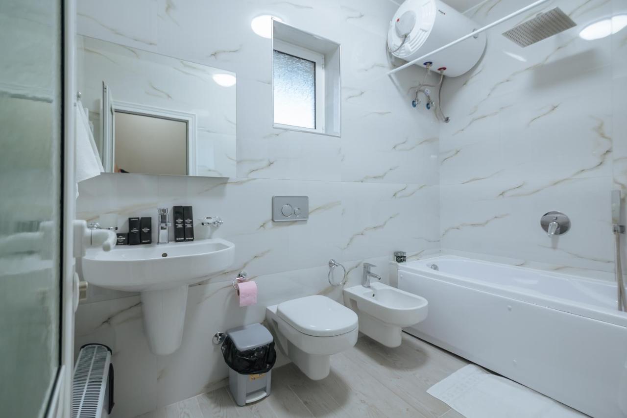 Vila 1 Korce Exterior foto