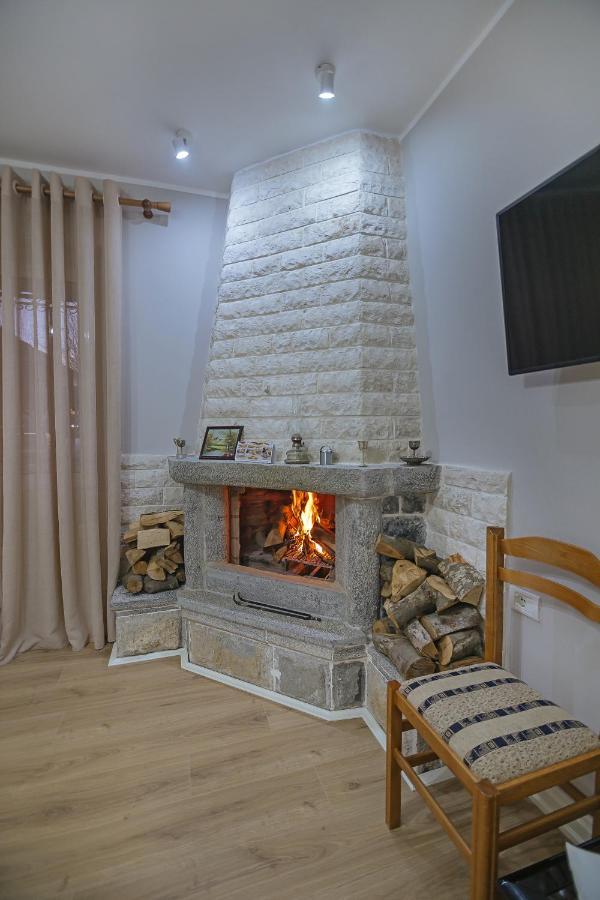 Vila 1 Korce Exterior foto